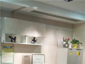 白城乔亚家居店面升级，样柜最后三天赔钱大甩卖！新款纳米无菌AB版橱柜，箱体采用18厚E0级环保板材，...